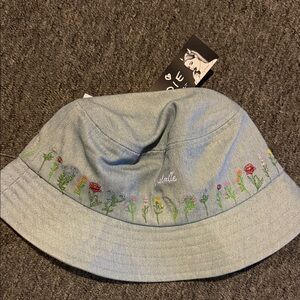 Melodie Bucket Hat